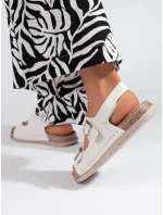 Krásné sandály bílé dámské na plochém podpatku Krásné sandály bílé dámské na plochém podpatku