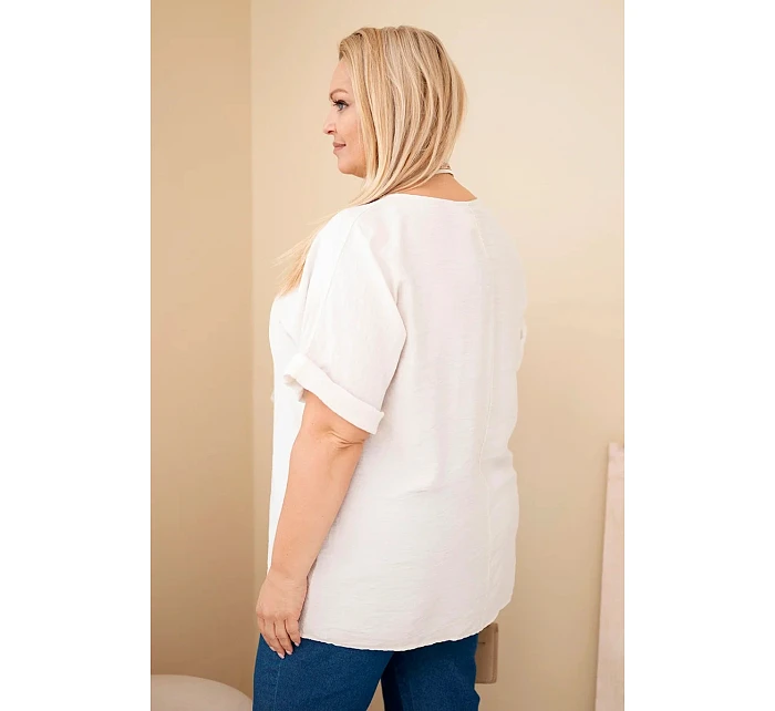 Dámská viskózová halenka Plus Size s krátkým rukávem a ozdobným šátkem béžová