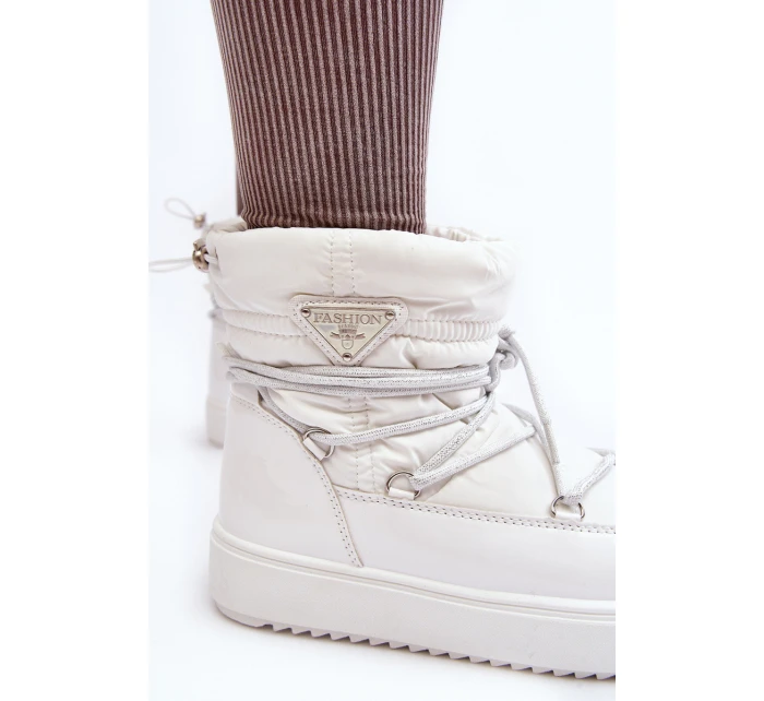 Dámské sněhule na platformě s vázáním bílé model 21641618 - Boto