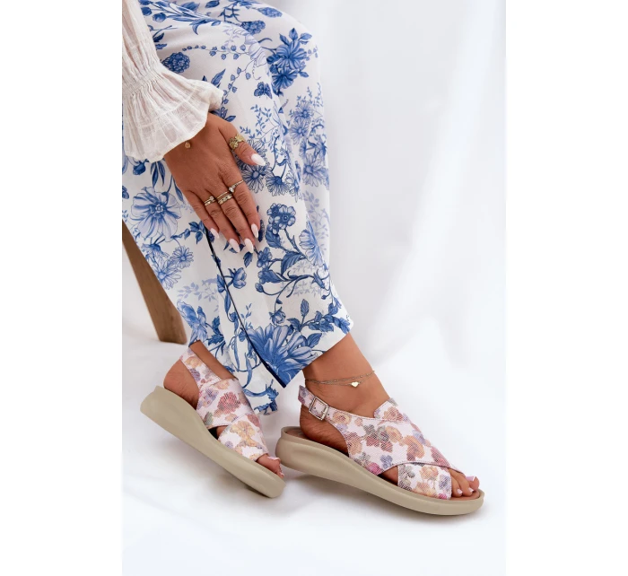 Dámské sandály z eko kůže s květinami multikolor Tosmelia Dámské sandály z eko kůže s květinami multikolor Tosmelia