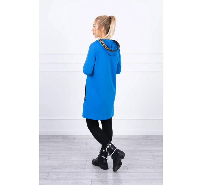 Halenka s ozdobnou chrpovou stuhou Halenka s ozdobnou chrpovou stuhou