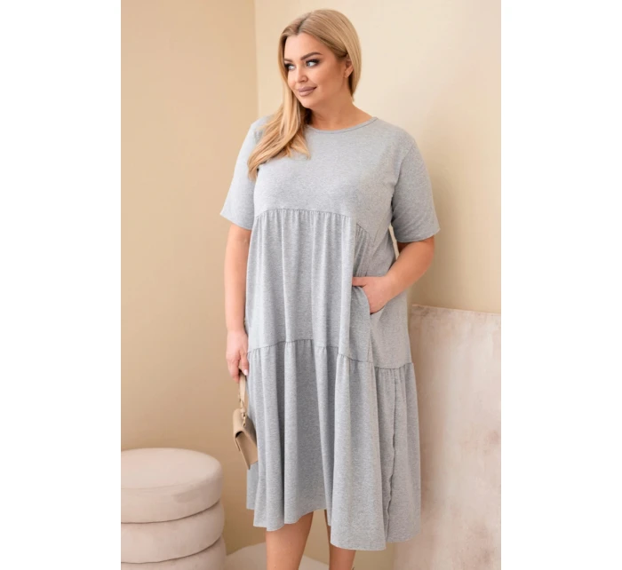 Dámské bavlněné šaty Plus Size s krátkým rukávem a volánem šedý melír