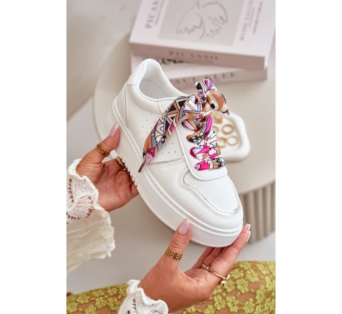 Dámské Tenisky Na Platformě S Dekorativním Šněrováním Bílé model 21667752 - Boto Dámské Tenisky Na Platformě S Dekorativním Šněrováním Bílé model 21667752 - Boto