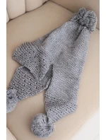 Dámská zimní čepice s vlnou, kšiltem a bambulemi K475 tmavě šedá Dámská zimní čepice s vlnou, kšiltem a bambulemi K475 tmavě šedá