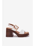 Dámské sandály na masivním podpatku a platformě Bílé model 21695408 - VINCEZA