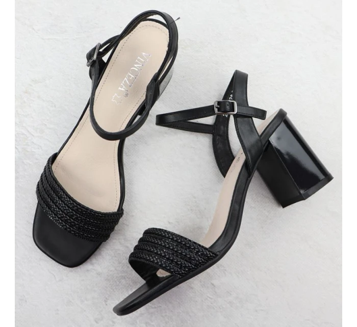 Dámské černé sandály na jehlovém podpatku Vinceza 62228