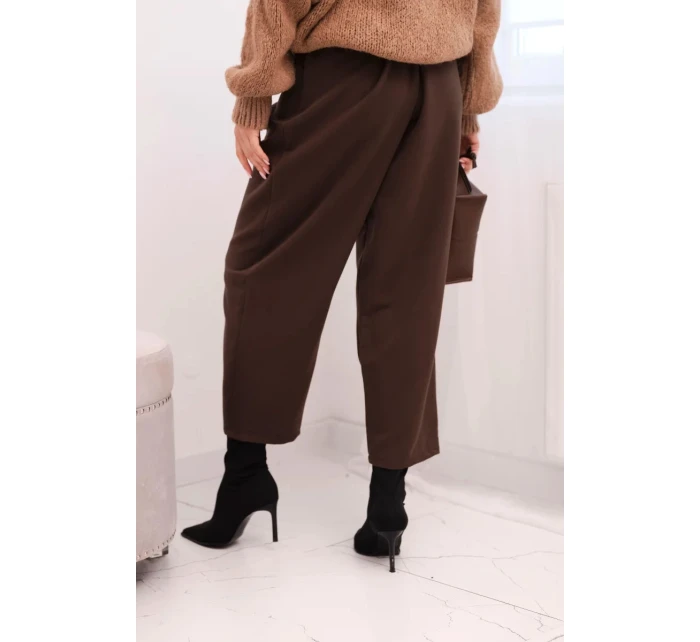 Dámské kalhoty s vysokým pasem a záhyby hnědé Dámské kalhoty s vysokým pasem a záhyby hnědé