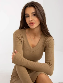 Sukienka EM SK model 19772292 ciemny bezowy - FPrice