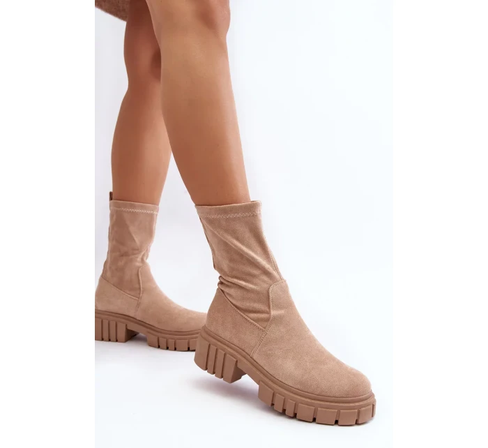 Béžové nazouvací boty na plochém podpatku model 20036645 - Kesi Béžové nazouvací boty na plochém podpatku model 20036645 - Kesi