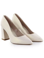 Béžové lodičky Sergio  s  podpatkem model 21906163 - LEONE