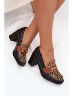 Dámské polobotky na podpatku s výstupky a zlatým detailem Černo-bežové Novella Dámské polobotky na podpatku s výstupky a zlatým detailem Černo-bežové Novella