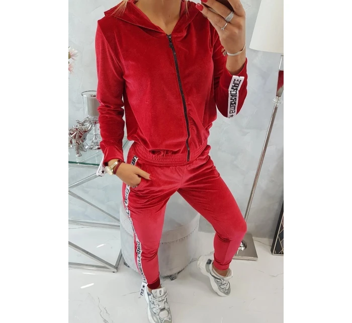 Velurová souprava s ozdobnými model 21752918 červená - K-Fashion Velurová souprava s ozdobnými model 21752918 červená - K-Fashion