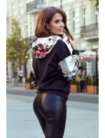 Dámská blůza/mikina s klokaní kapsou a kapucí v černé barvě s barevnými vsadkami 279-3