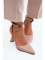 Lodičky na podpatku s lesklým páskem model 22126207 Béžové - VINCEZA