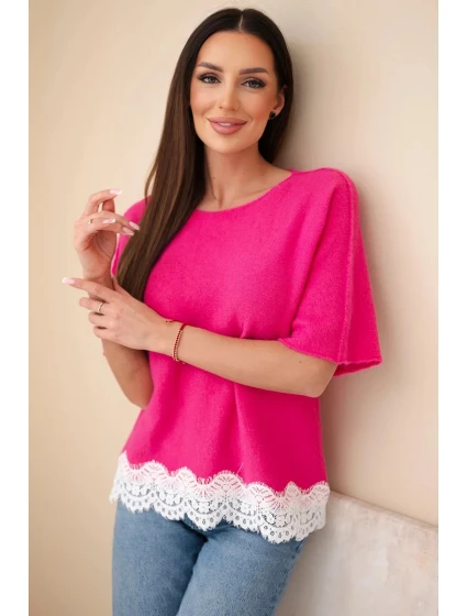 Dámský svetr s krátkým rukávem a krajkou fuchsie Dámský svetr s krátkým rukávem a krajkou fuchsie