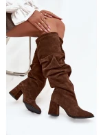 Dámské zateplené kozačky na podpatku s mačkanou holení Zazoo – hnědé, pravý semiš Dámské zateplené kozačky na podpatku s mačkanou holení Zazoo – hnědé, pravý semiš