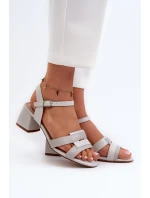 Dámské sandály na podpatku z ekologické kůže model 21657318 šedé - SERGIO LEONE Dámské sandály na podpatku z ekologické kůže model 21657318 šedé - SERGIO LEONE