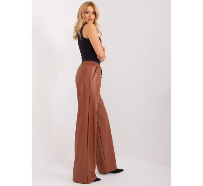 Kalhoty LK SP 509453.47 světle hnědé Kalhoty LK SP 509453.47 světle hnědé