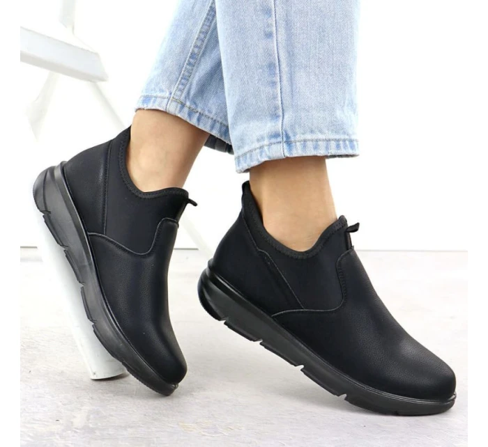 Dámské nízké kozačky černé Potocki 25-90356