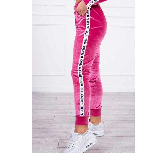 Velurová souprava s nápisem Queen fuchsia