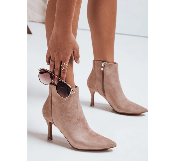 FashionStreet béžové semišové kozačky na podpatku ZY1031