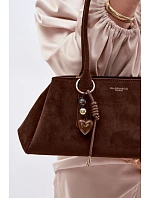 Eko semišová kabelka s přívěskem model 22111616 - Flora&Co