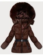 Hnědá zimní bunda s kapucí a s opaskem model 21479124 - J.STYLE Hnědá zimní bunda s kapucí a s opaskem model 21479124 - J.STYLE