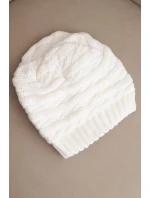 Dámská zimní čepice s klasickým ribovým vzorem K439 bílá