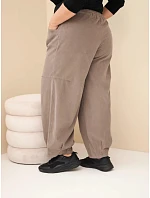 Dámské kalhoty bavlněné Plus Size manšestrové s gumou v pase a kapsami fango zelená Dámské kalhoty bavlněné Plus Size manšestrové s gumou v pase a kapsami fango zelená