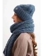 Dámská souprava čepice a šály s žebrovaným vzorem s ozdobou model 21463123 - K-Fashion