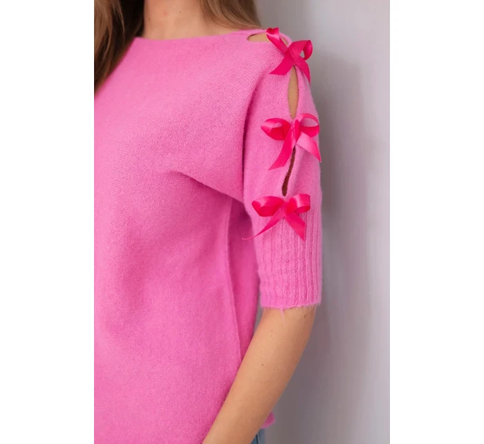 Dámský svetr s krátkým rukávem a ozdobnými mašlemi růžový