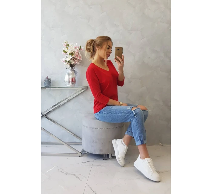 Halenka s výstřihem do V červená