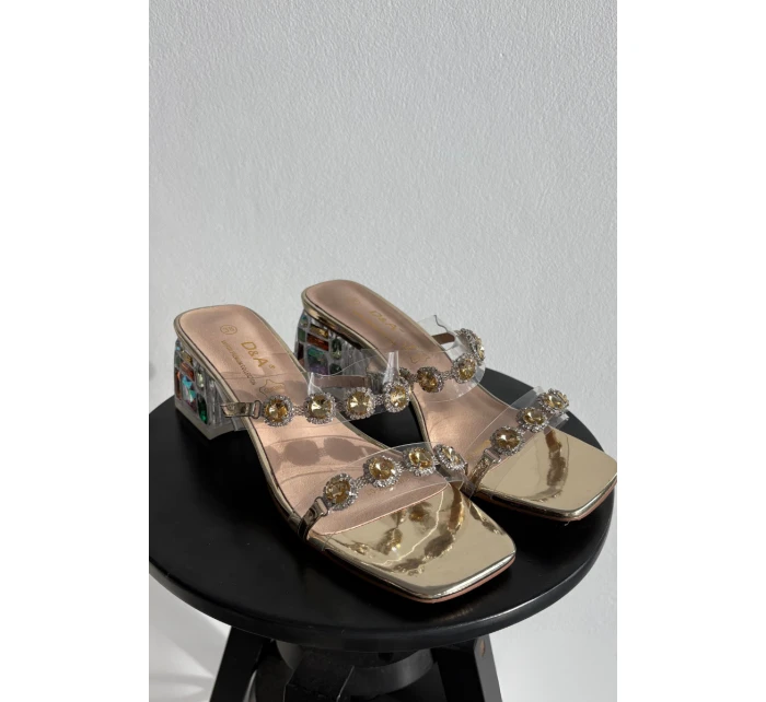 Dámské pantofle s krystaly D&A MR1037-02 Zlaté Dámské pantofle s krystaly D&A MR1037-02 Zlaté