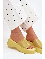 Dámské sandály s páskem Žluté model 22107247 - Boto Dámské sandály s páskem Žluté model 22107247 - Boto