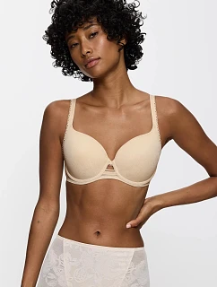 Triumph – Wild Rose Sensation: formující podprsenka se Spacer Cup Triumph