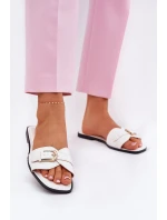 Ploché Dámské Pantofle Se Zlatou Přezkou Bílé model 21689698 - Boto Ploché Dámské Pantofle Se Zlatou Přezkou Bílé model 21689698 - Boto