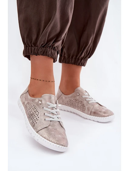 Dámské perforované polobotky z přírodního semiše model 22094952 - EVENTO Dámské perforované polobotky z přírodního semiše model 22094952 - EVENTO