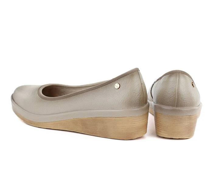 Dámské polobotky na podpatku béžové Vinceza 39987