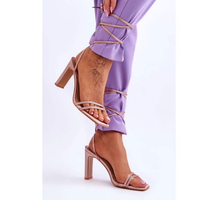 Elegantní vázané sandály s kamínky Nude Nessy Elegantní vázané sandály s kamínky Nude Nessy