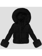 Černá prošívaná dámská zimní bunda s kožešinou model 21463549 - J.STYLE