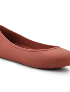 Boty Brooklyn Flat W model 20078004 - Crocs