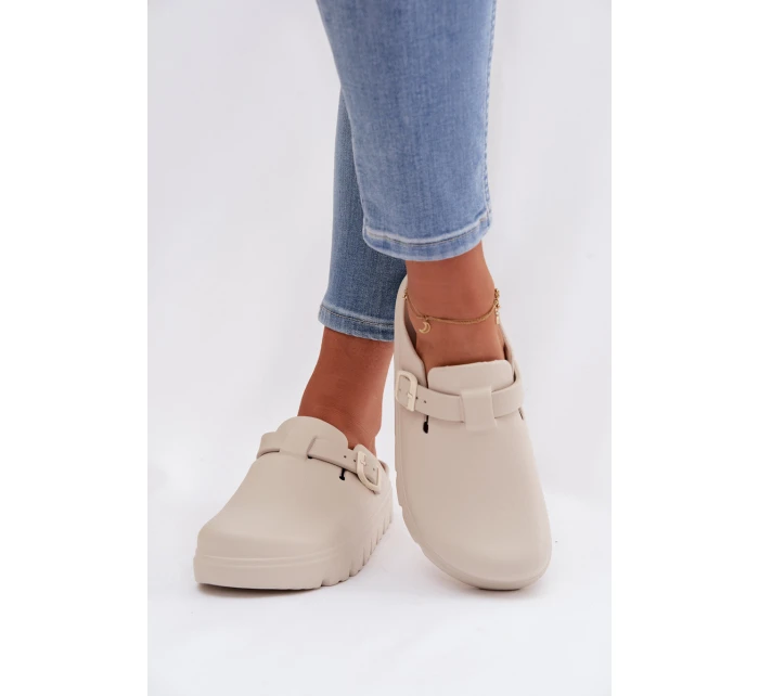 Dámské pěnové pantofle s páskem a sponou béžové Larinie