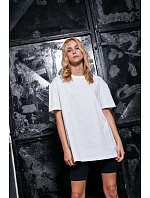BY 149 Dámské tričko Oversize Boyfriend model 22416005 black - Build your Brand BY 149 Dámské tričko Oversize Boyfriend model 22416005 black - Build your Brand