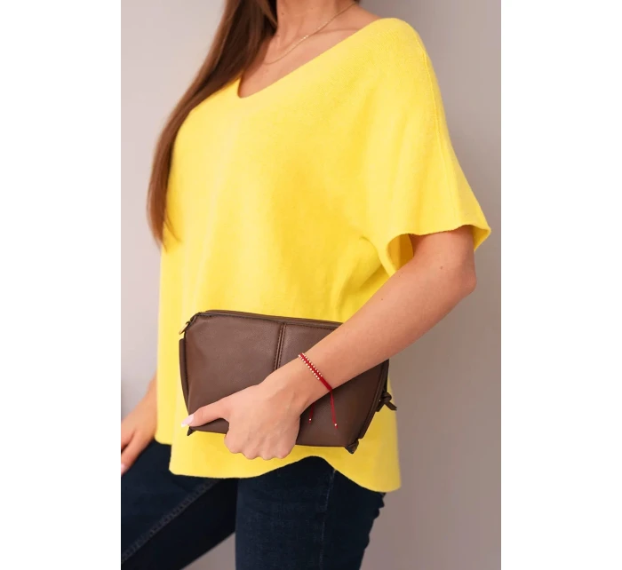 Dámská svetr s krátkým rukávem a výstřihem do V žlutá