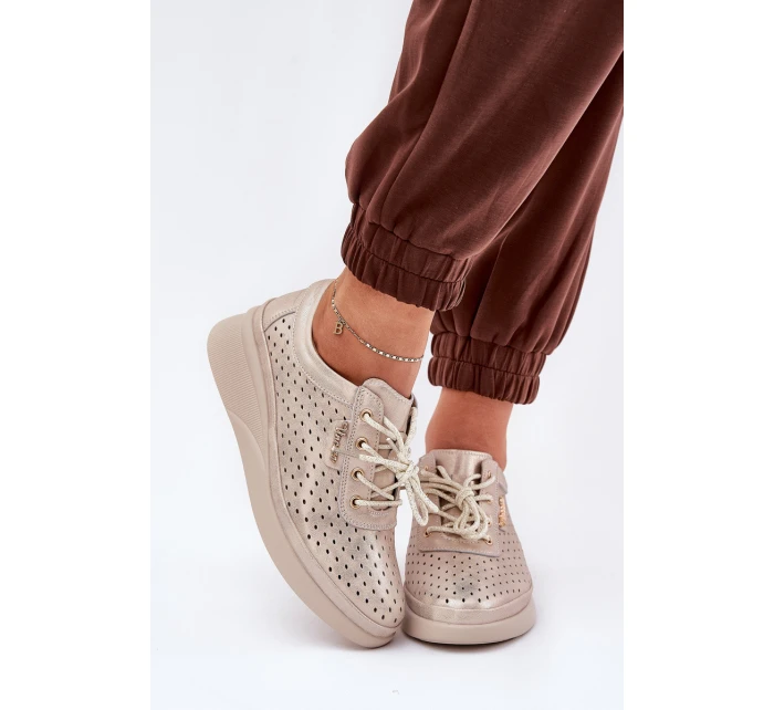 Dámské Kožené Sportovní Tenisky Zlaté model 21686723 - VINCEZA Dámské Kožené Sportovní Tenisky Zlaté model 21686723 - VINCEZA