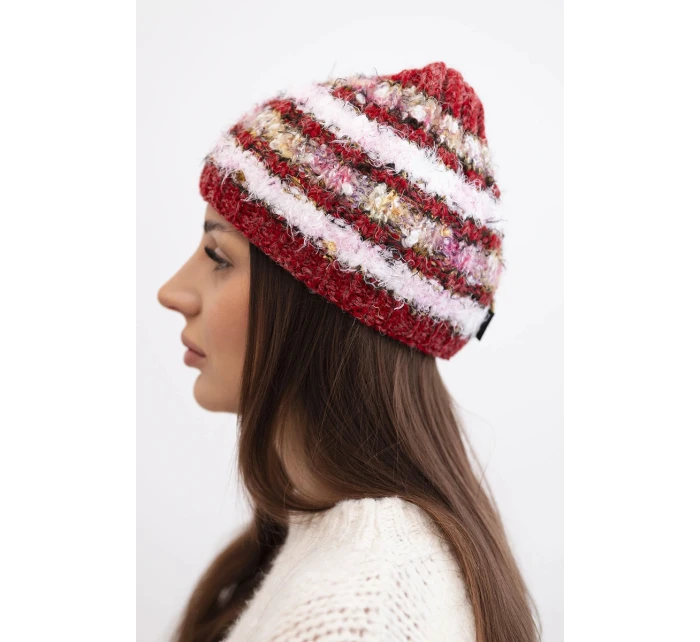 Dámská zimní vlněná čepice s ozdobnými krystalky K399 černá