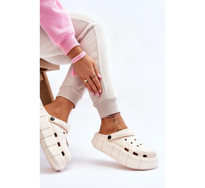 Dámská pěnová platforma Crocs Béžove Beckett Dámská pěnová platforma Crocs Béžove Beckett