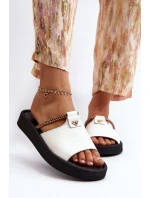 Dámské kožené žabky model 21646246 - Zazoo