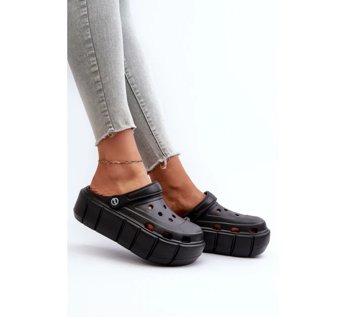 Dámské černé pěnové sandály model 21661037 - Boto Dámské černé pěnové sandály model 21661037 - Boto