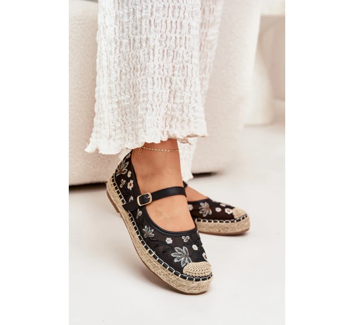 Síťované espadrilky s výšivkou na platformě černé model 21700046 - Boto Síťované espadrilky s výšivkou na platformě černé model 21700046 - Boto